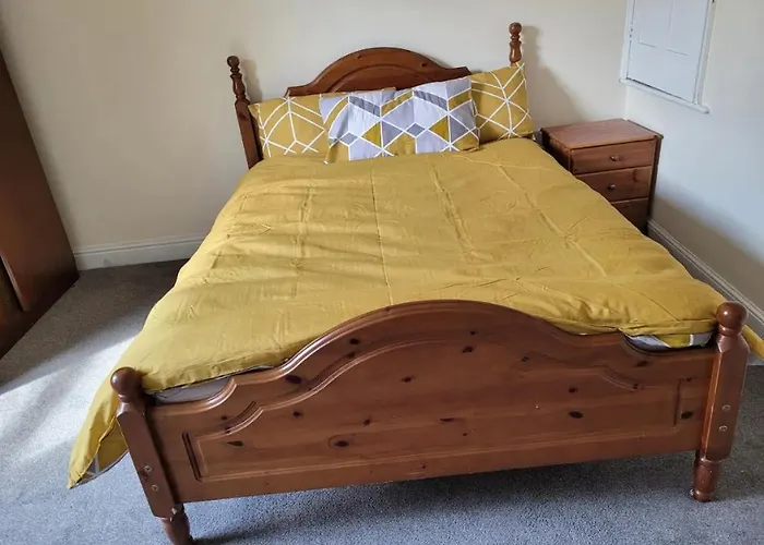 Nice Double Bedroom Near Qmc